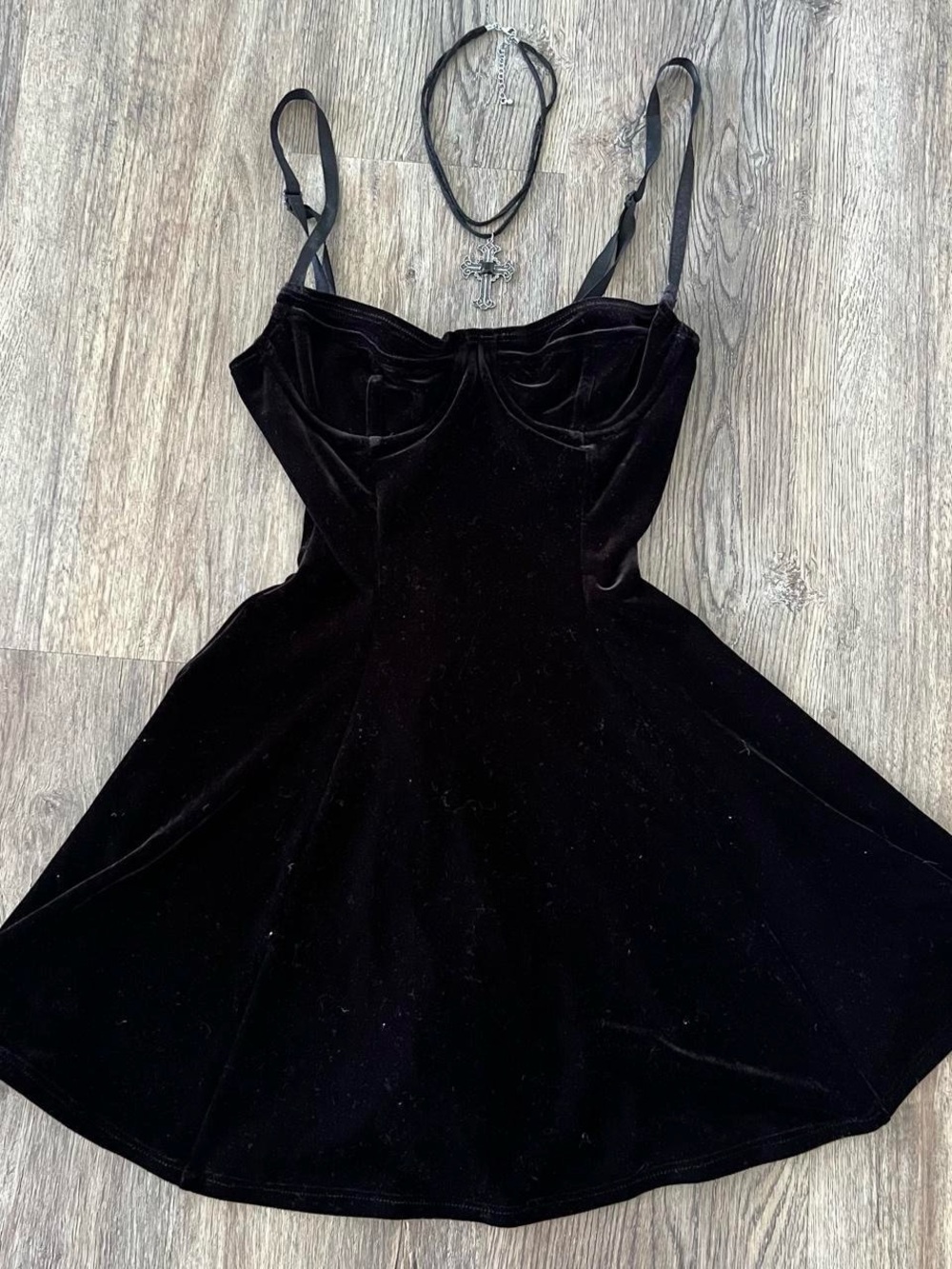 black velvet bustier mini dress 🖤 - Picture 5 of 5
